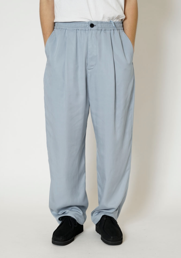 UNIVERSAL PRODUCTS 1TUCK EASY TROUSERS｜ジャッカロープ［JACKALOPE］